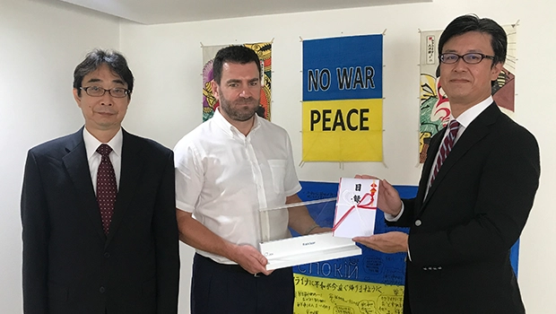 ウクライナ避難民支援としてウクライナ大使館に寄贈